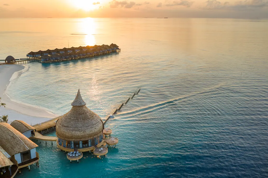 OUTRIGGER Maldives Maafushivaru Resort image 15