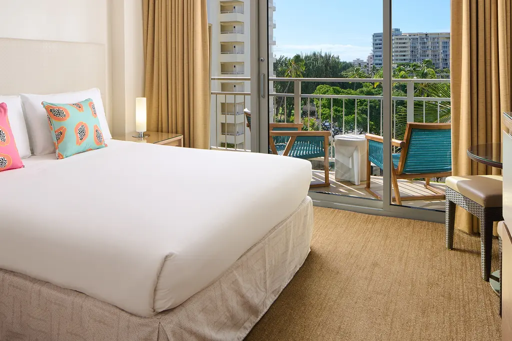 Kaimana Beach Hotel image 3