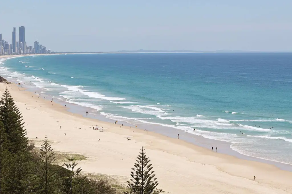 Mondrian Gold Coast image 10