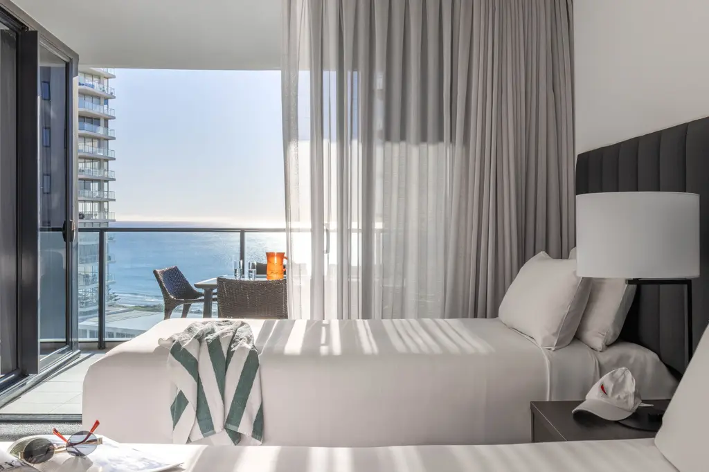 Peppers Broadbeach image 3