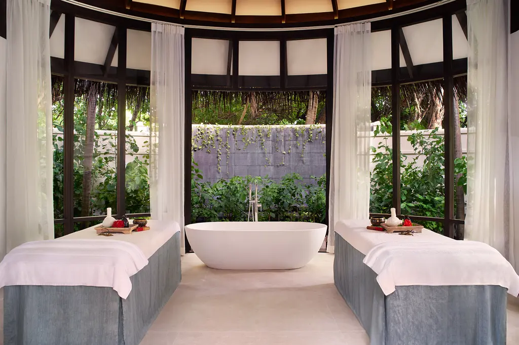 Anantara Veli Maldives Resort image 12