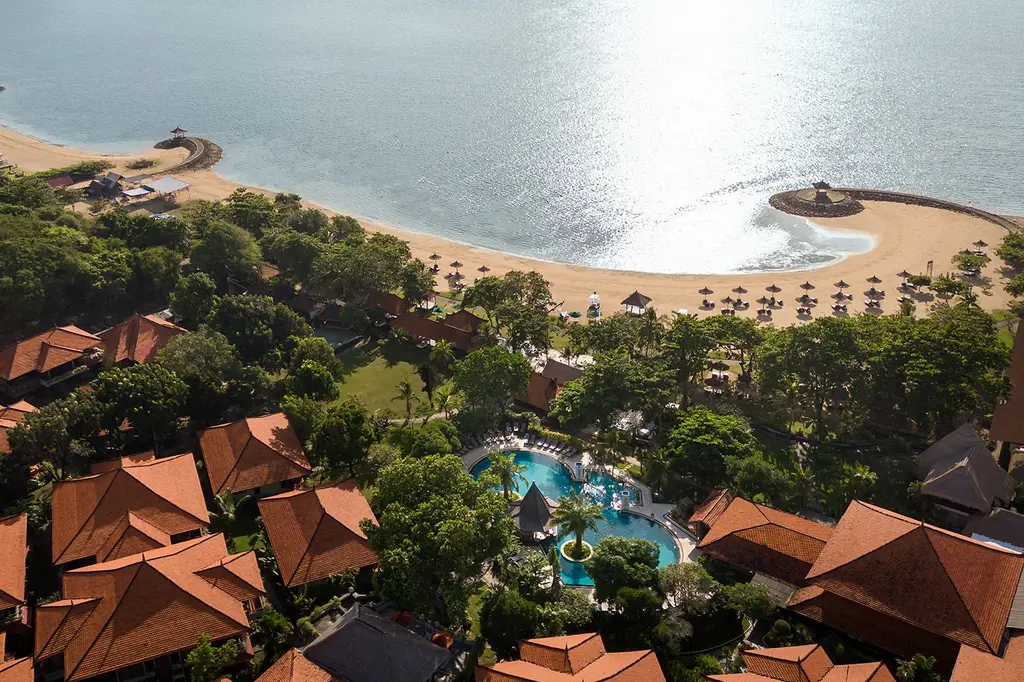 Bali Tropic Resort & Spa image 4