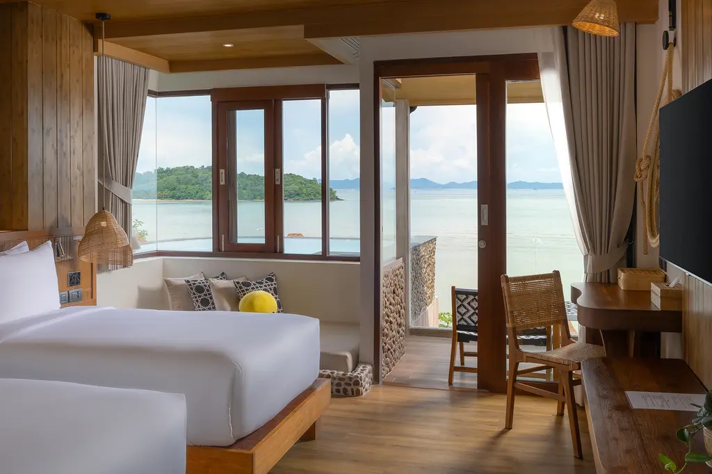 Sinae Phuket Luxury Hotel image 3