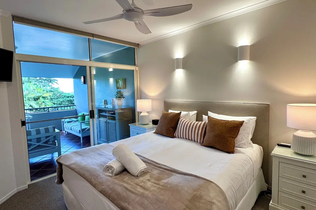 Oasis at Palm Cove image 3