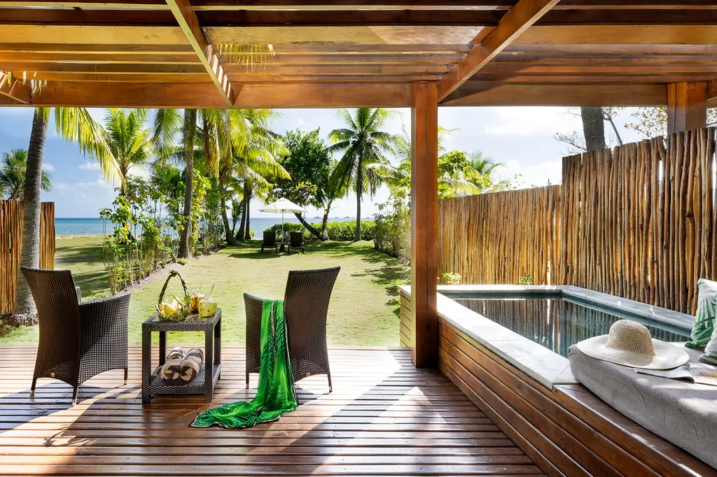 Lomani Island Resort image 3