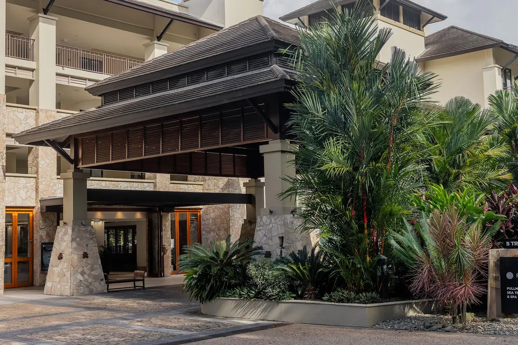 Pullman Palm Cove Sea Temple Resort & Spa image 13