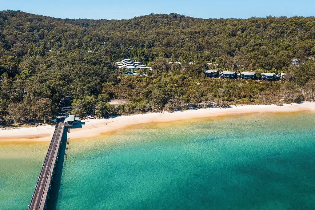Kingfisher Bay Resort image 1