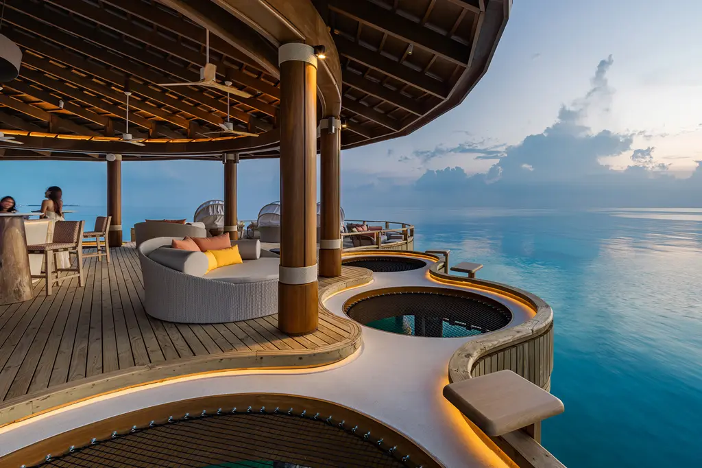 Centara Grand Lagoon Maldives image 4