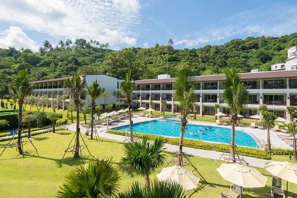 Katathani Phuket Beach Resort image 2