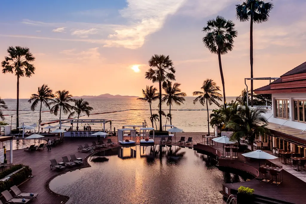 Pullman Pattaya Hotel G image 2