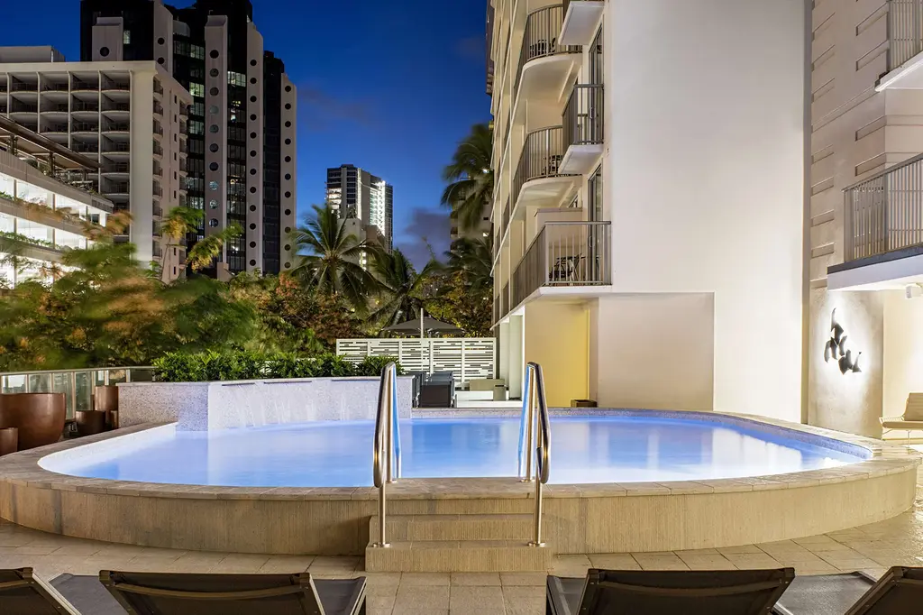 Hilton Garden Inn Waikiki Beach image 9