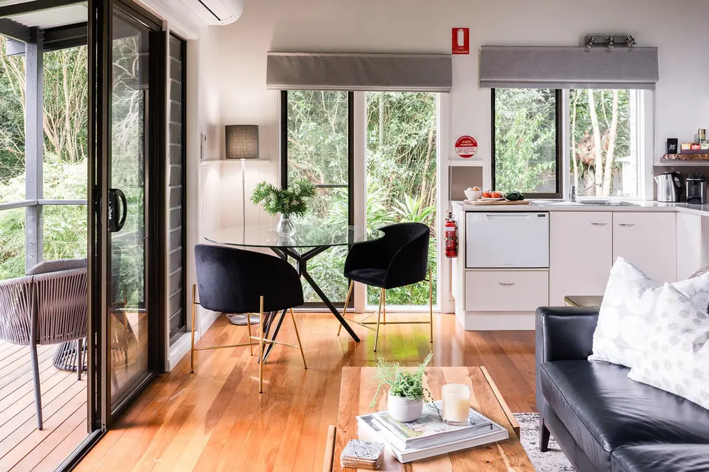 Misty View Cottages image 9