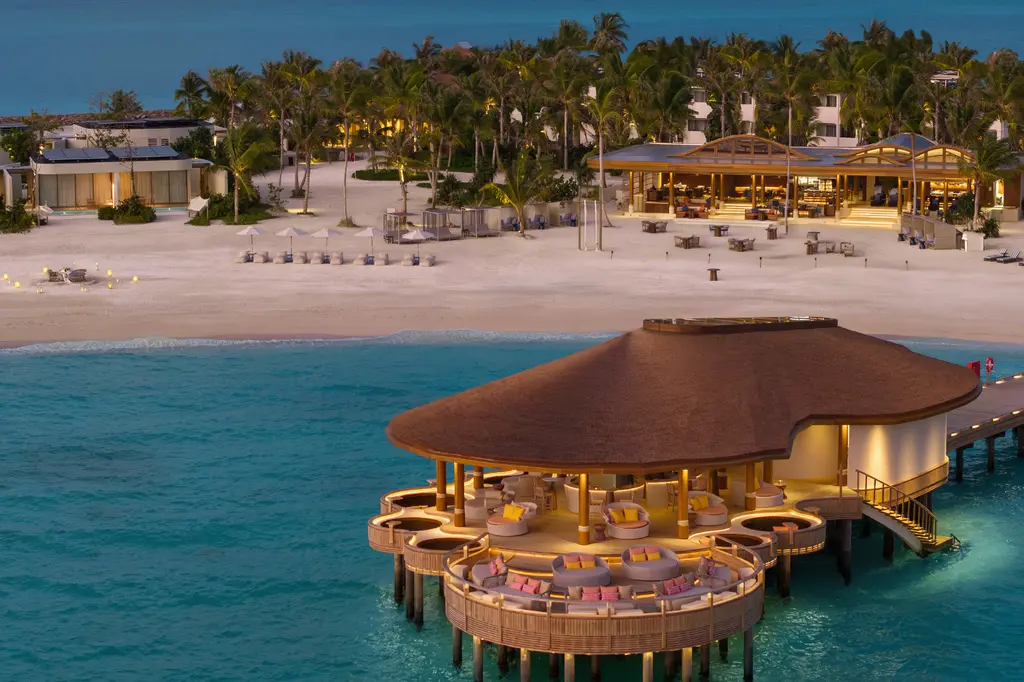 Centara Grand Lagoon Maldives image 8