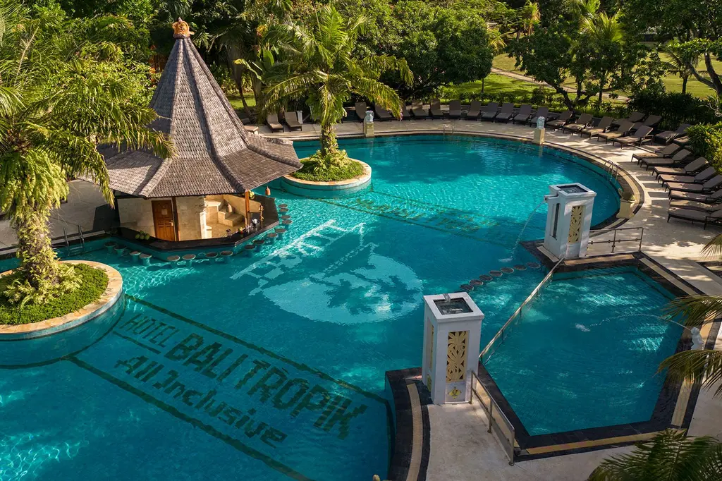 Bali Tropic Resort & Spa image 8