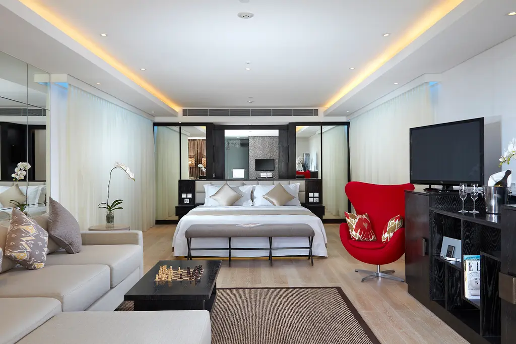 Double-Six Luxury Hotel image 3