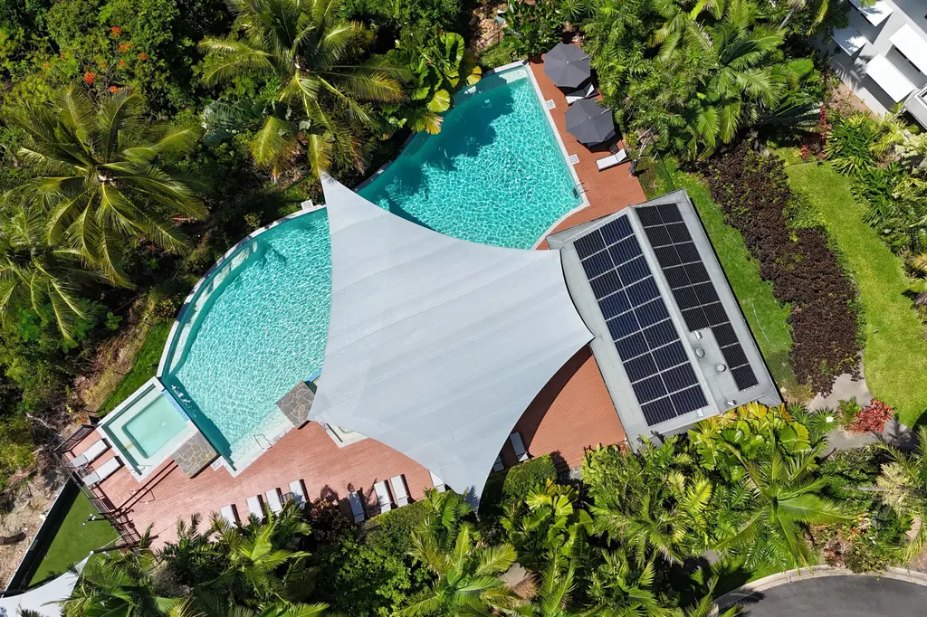 Oasis at Palm Cove image 2